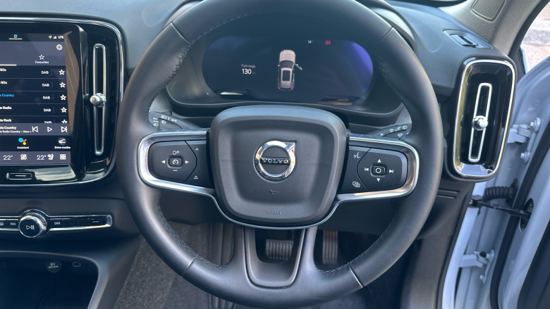 Volvo XC40 2.0 B4P Ultra Dark 5dr Auto Petrol Estate